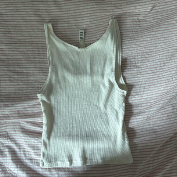 Skims Cotton Rib Tank - Picture 2 of 3
